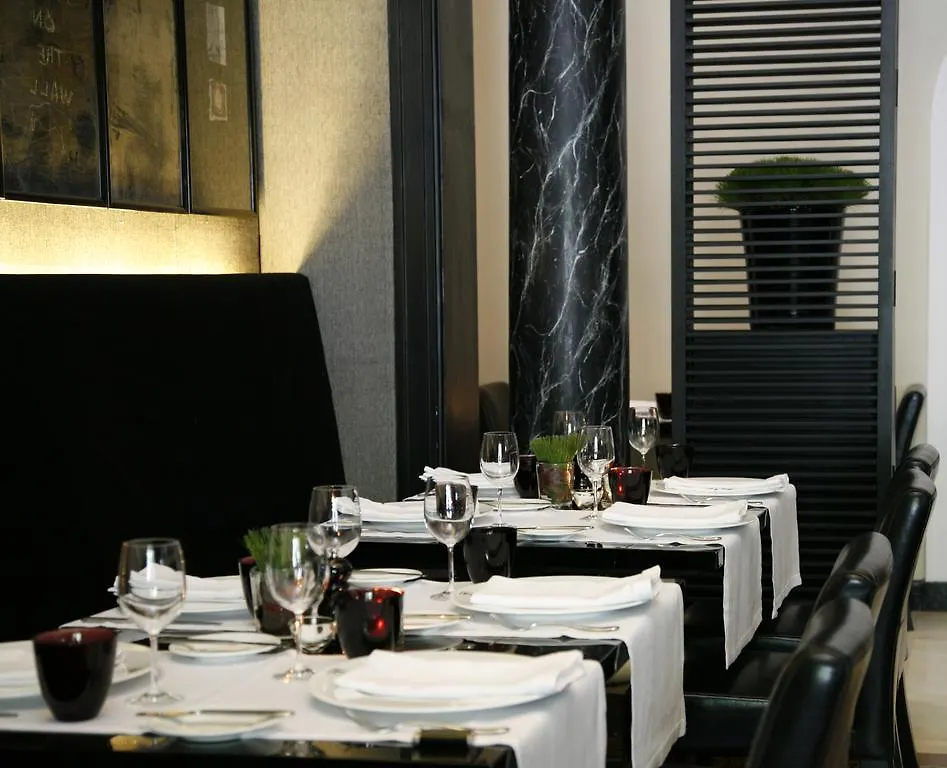 Hotel Paradise Road Tintagel Colombo